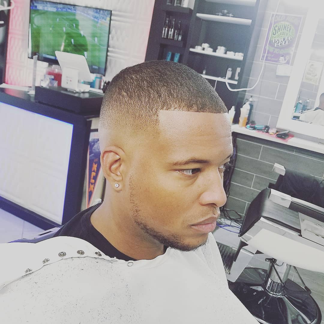 https://signaturebarbershop.net/wp-content/uploads/2020/11/gallery_full-14.jpg